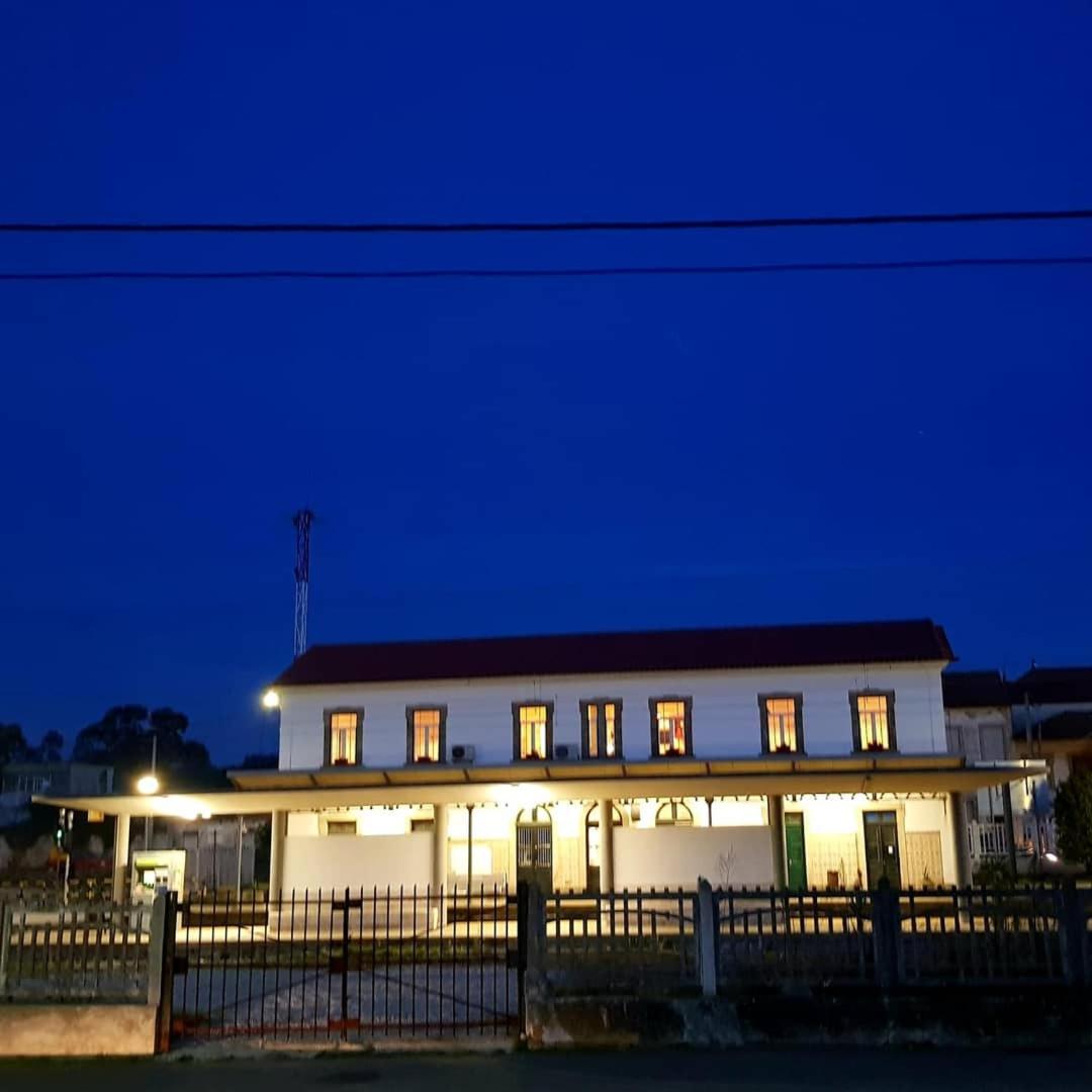 Cork Train Station Guesthouse Esmoriz Exterior foto